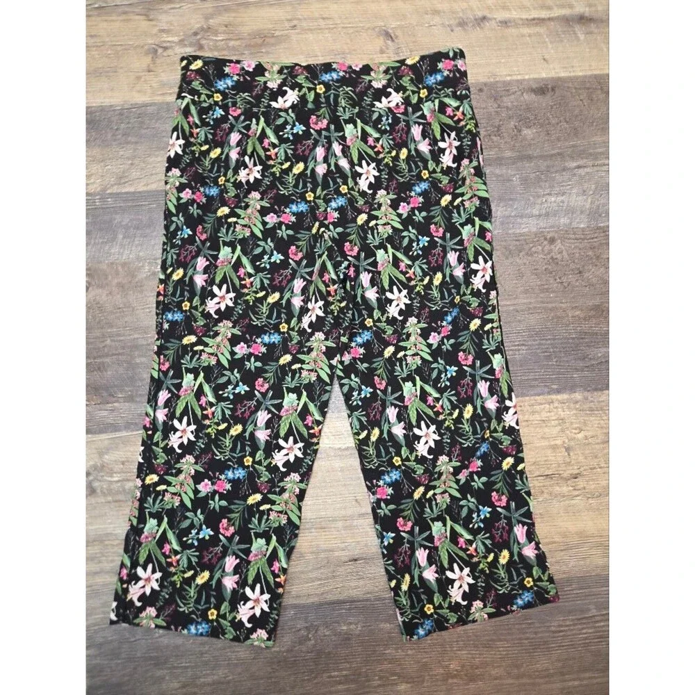 Roz & Ali Floral Stretch Cropped Pants